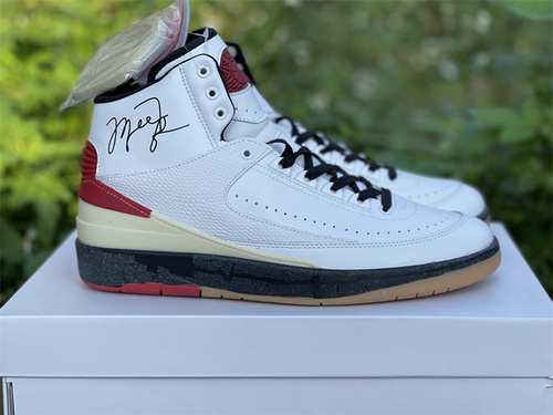 AJ2 Gao Gang. White red color color_ the item number DJ4375 101. full code shipment 39--46-b835d7ee